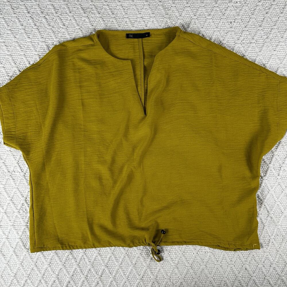 AK Women's Top M Avocado Green Short Sleeve Split Neck Drawstring Hem